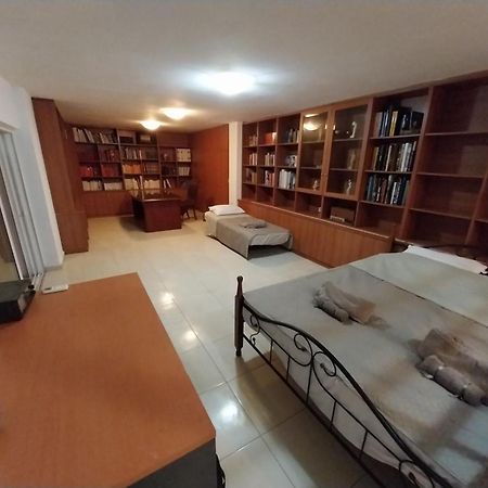Bibliotheque Vintage Studio & Easy Garden Candia Esterno foto